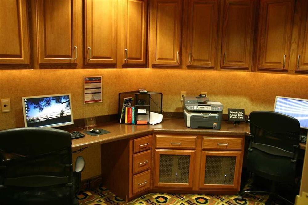 Hampton Inn & Suites Davenport Facilități foto